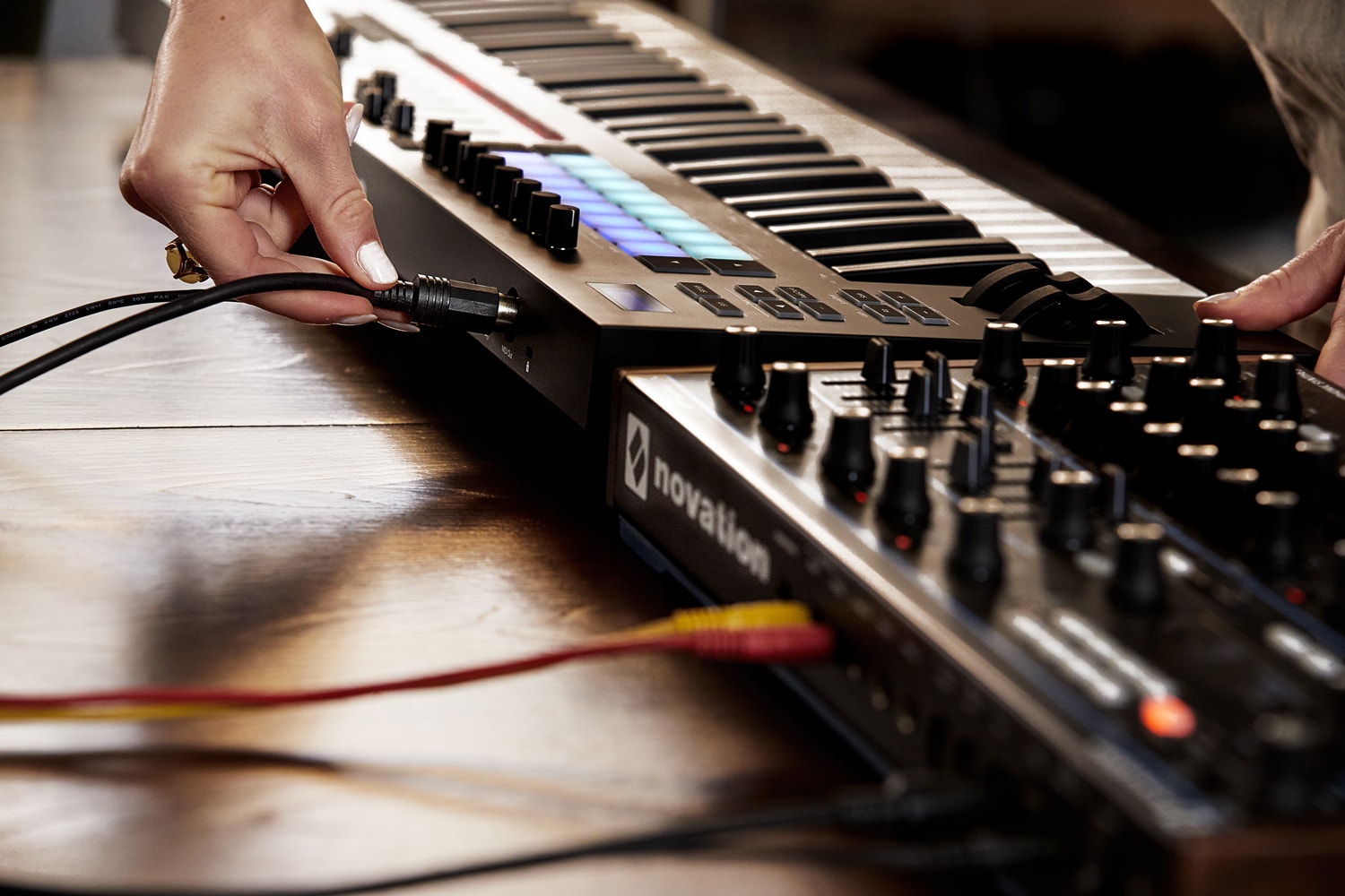 NOVATION LAUNCHKEY 37 MK3 37 KEY NOTE USB MIDI CONTROLLER NOVATION LAUNCHKEY 37 MK3 37 KEY NOTE USB MIDI CONTROLLER