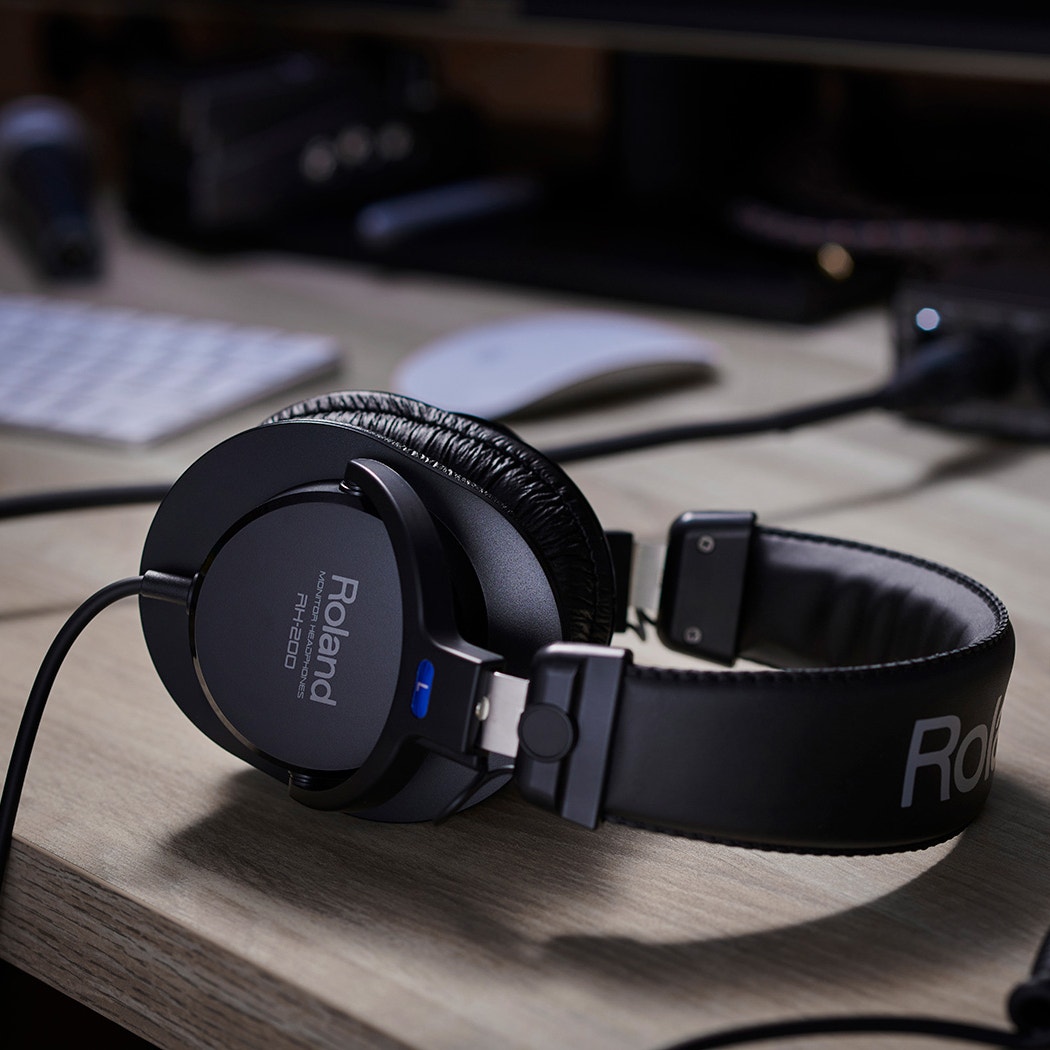 ROLAND RH200 CLOSED BACK MONITOR HEADPHONES KBB